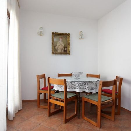 Apartments By The Sea Slatine, Ciovo - 16345 الغرفة الصورة