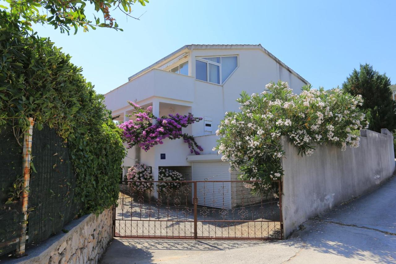 Apartments By The Sea Slatine, Ciovo - 16345 المظهر الخارجي الصورة