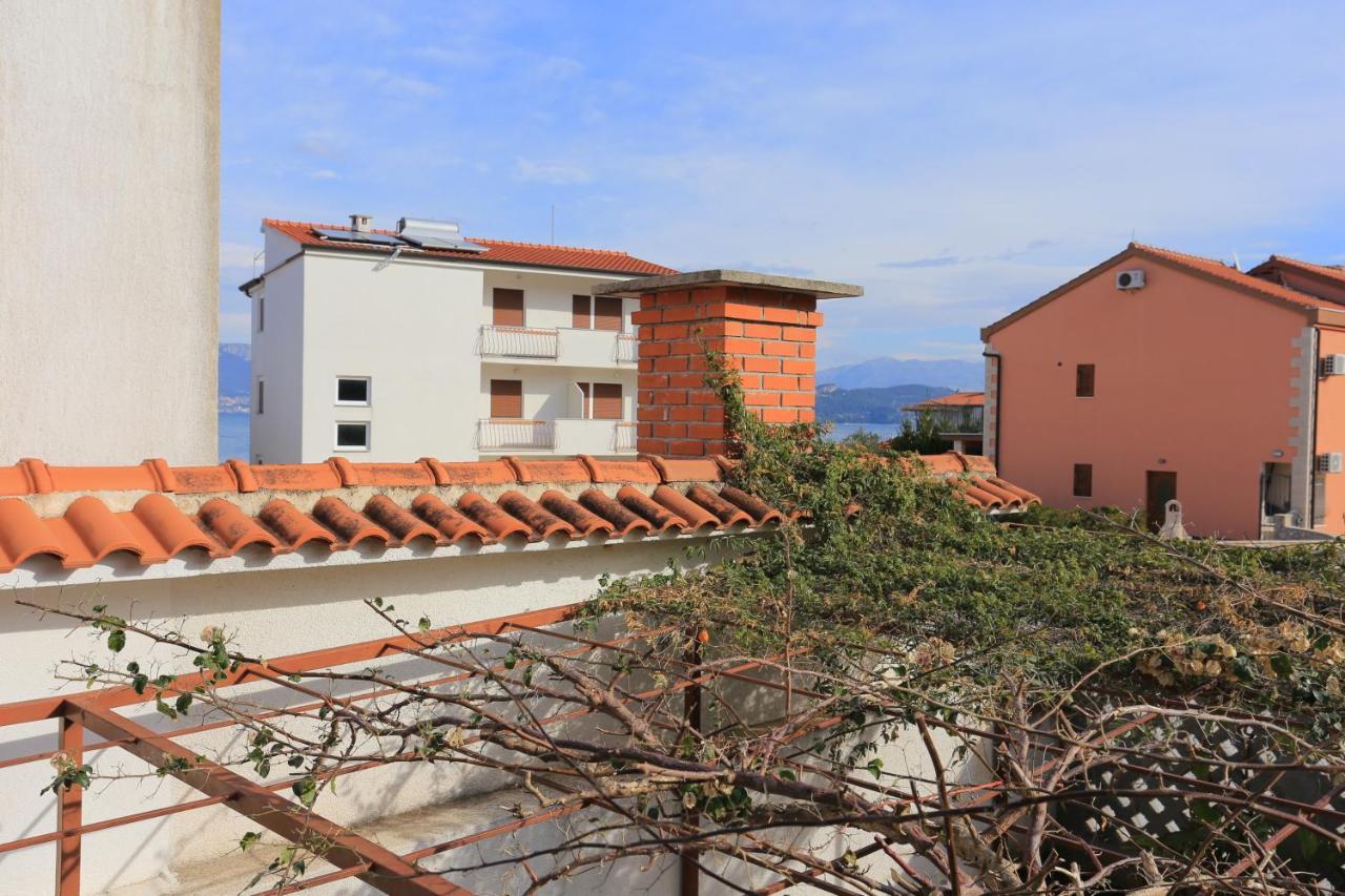 Apartments By The Sea Slatine, Ciovo - 16345 المظهر الخارجي الصورة